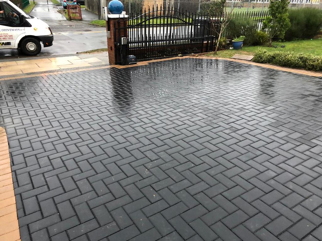 https://www.ckdriveways.com/wp-content/uploads/2020/01/DCA8649F-A1B4-4616-95FC-FF9381E61A14.jpeg