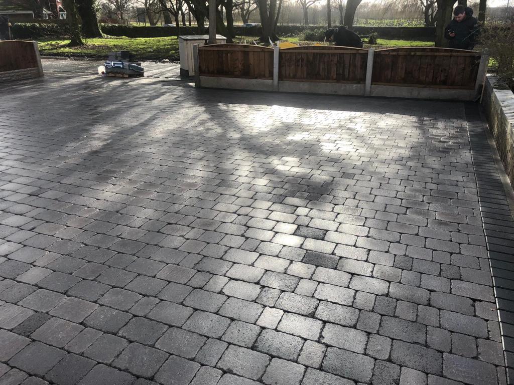 https://www.ckdriveways.com/wp-content/uploads/2020/02/313CFF03-151A-4D4D-8795-C0CD50BD3576.jpeg