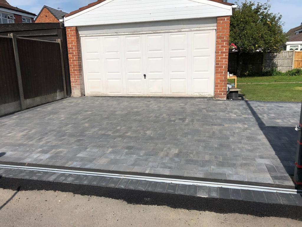 https://www.ckdriveways.com/wp-content/uploads/2020/09/F939DD34-FDC6-44D0-AA29-1352A2229941.jpeg