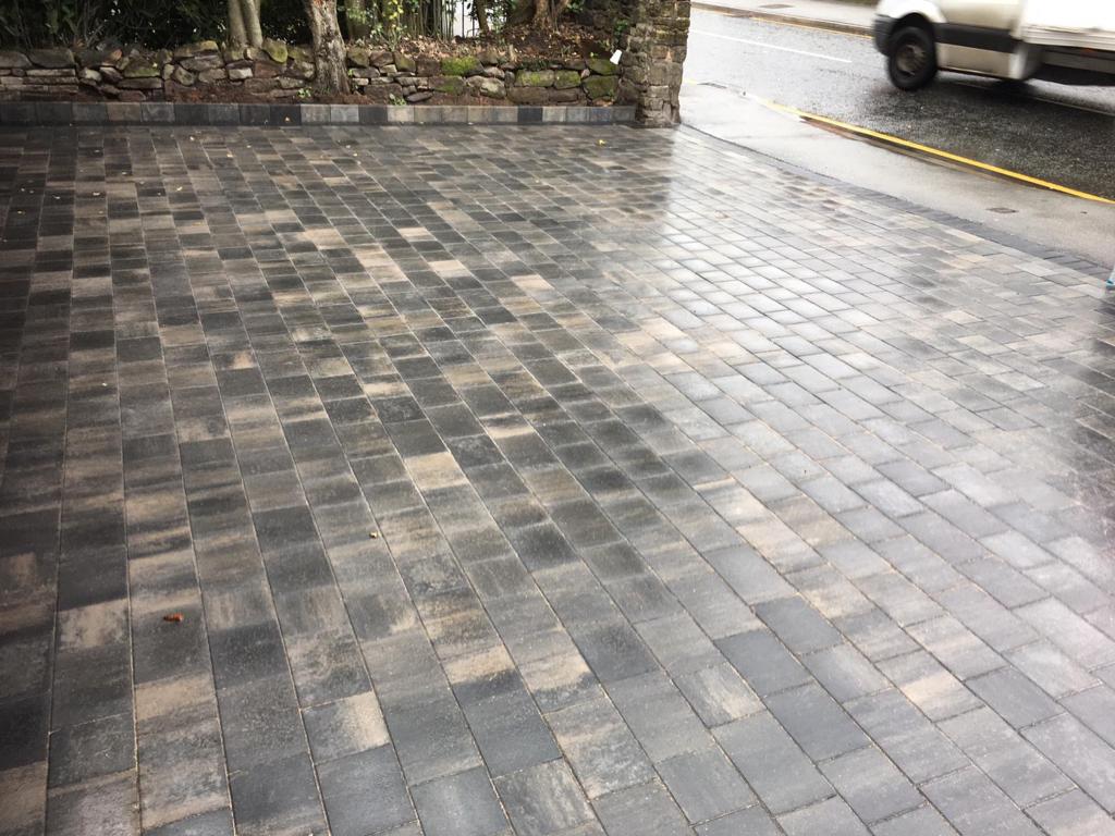 https://www.ckdriveways.com/wp-content/uploads/2020/11/4AA249DC-66A7-4EF9-98AF-D79B16CFDD5F.jpeg